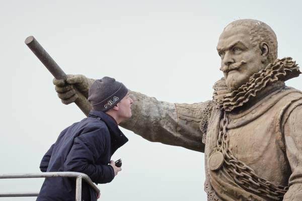 2Doc: Beelden van Piet Hein